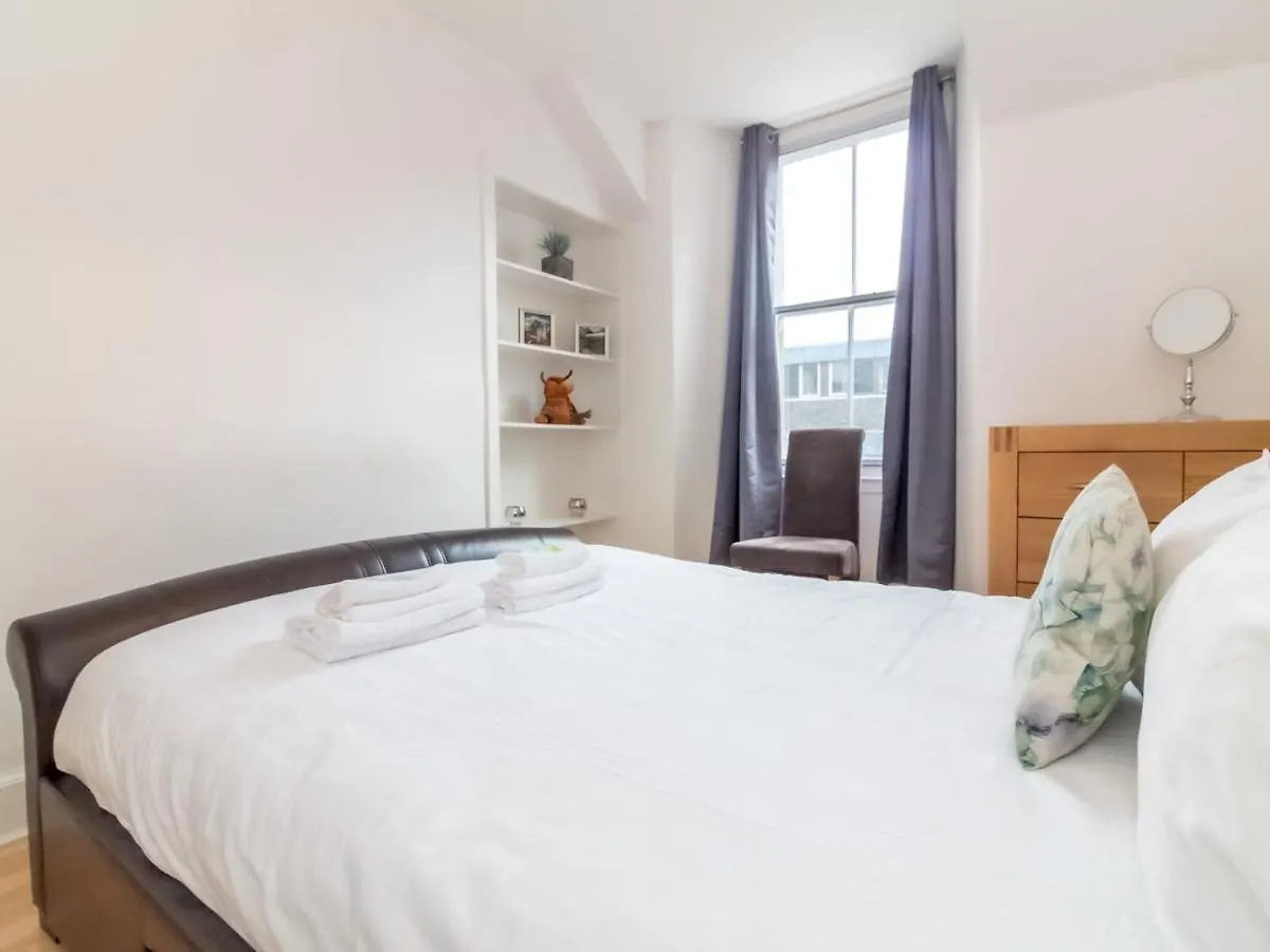 Apartamento Bright And Cosy Flat At The Heart Of The Old Town Edimburgo