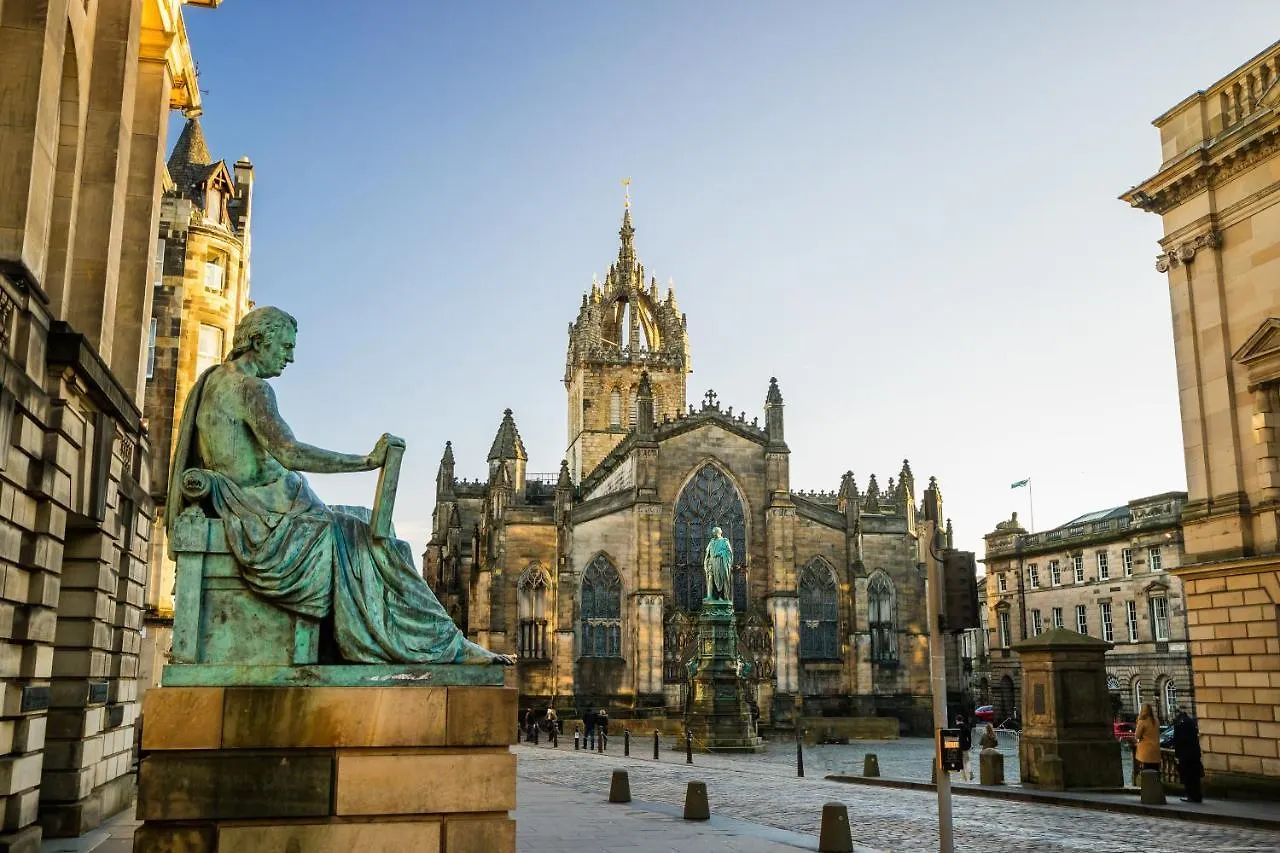 Apartamento Bright And Cosy Flat At The Heart Of The Old Town Edimburgo Reino Unido
